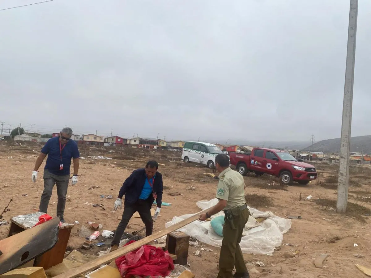 Retiran rucos y basura en Las Compañías