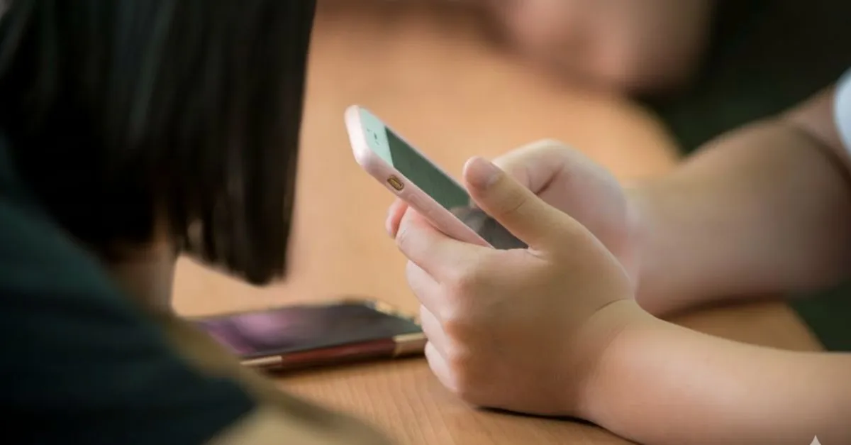 Prohibición de celulares en colegios: inicio del año escolar Prohibición de celulares en colegios: inicio del año escolar