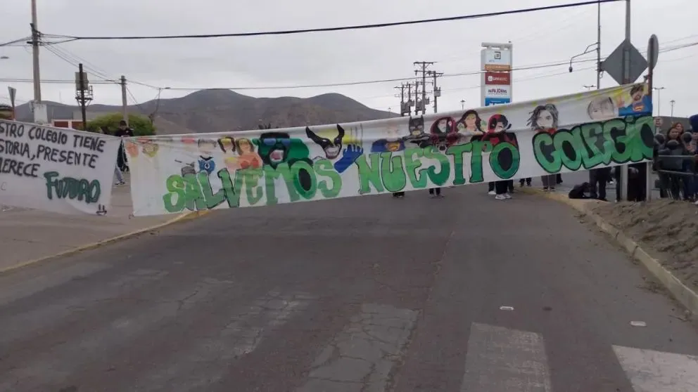 "Fuimos obligados a separarnos": exalumnos de Christ School en picada contra seremi y Mineduc