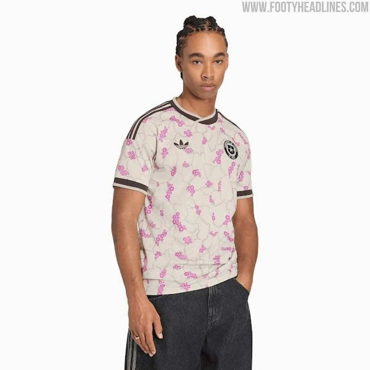 Nueva camiseta de la selección Chilena inspirada en el Desierto Florido