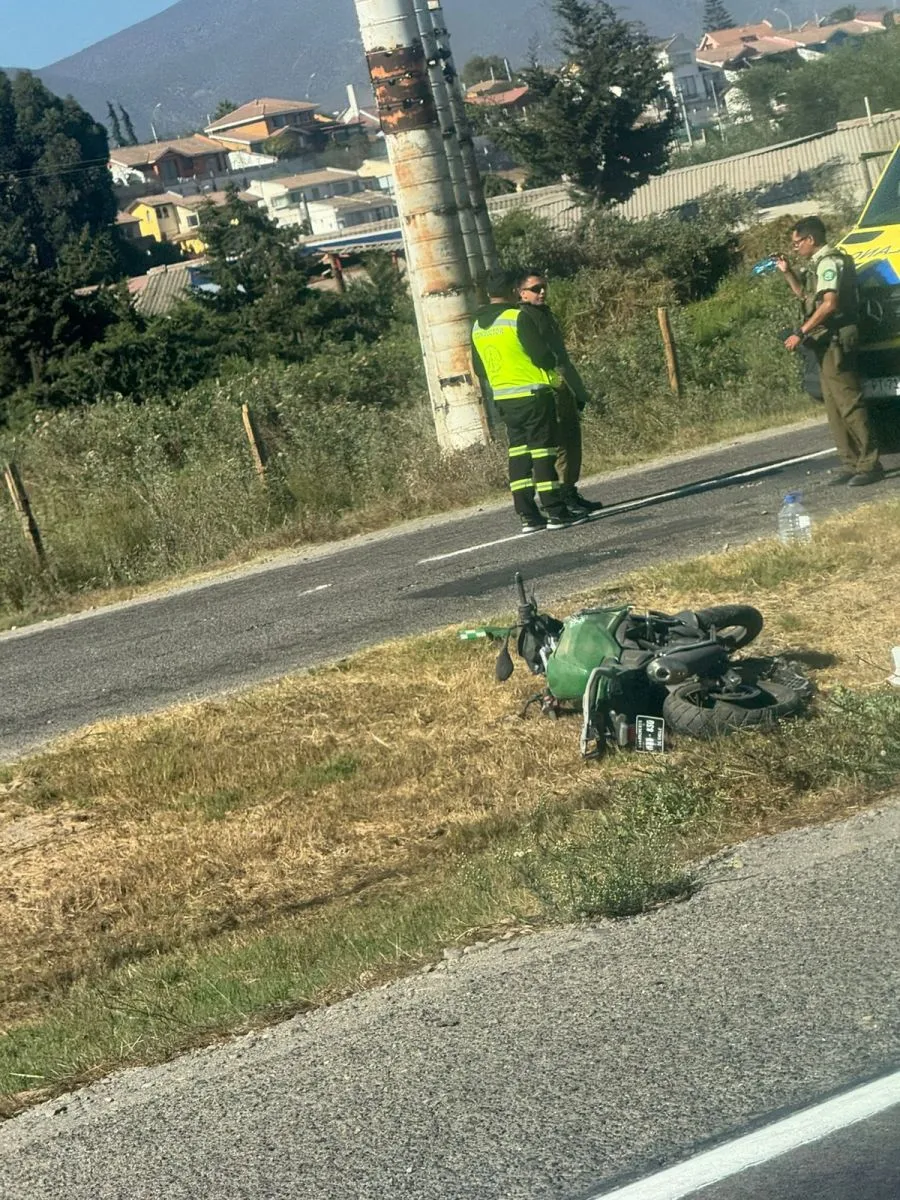 Conductor se da a la fuga tras chocar a motorista de Carabineros en Coquimbo