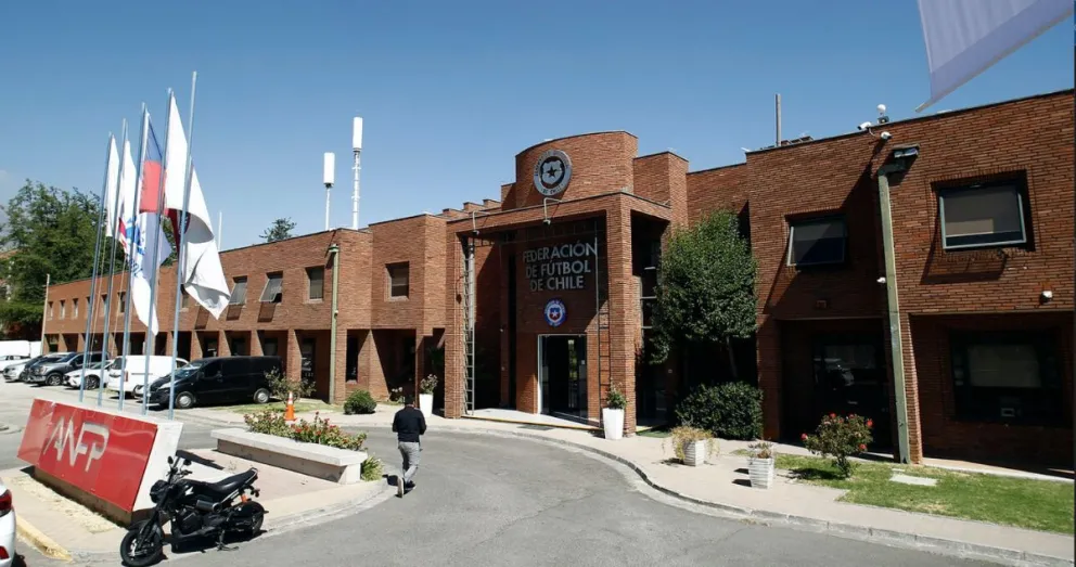 Caos total en la ANFP: gritos y acusaciones de "golpe" sacuden Consejo que discutió ley de SADP