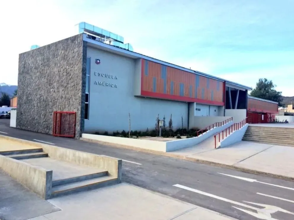 Intoxicación entre alumnos: apoderados de Combarbalá presentan denuncia a Superintendencia