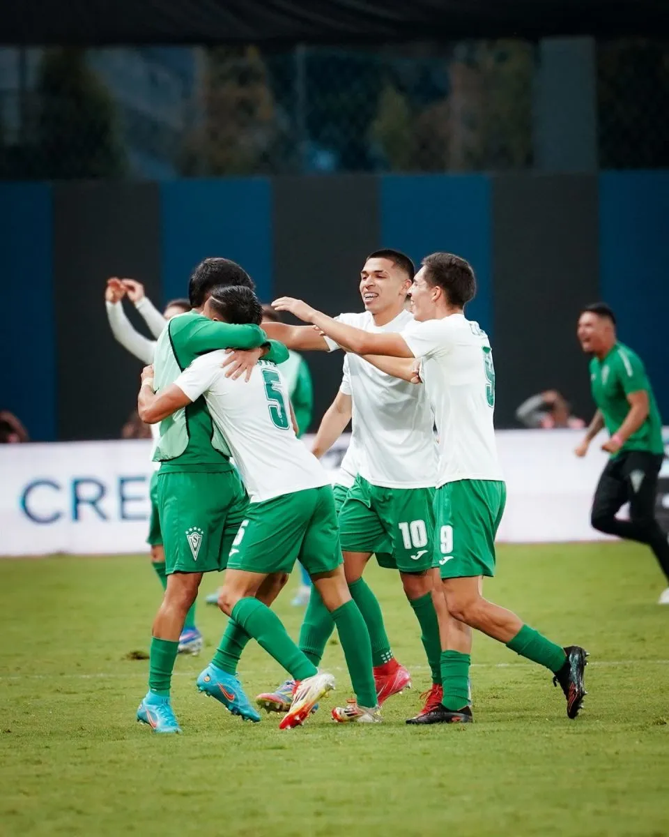 Fiesta caturra en el aeropuerto