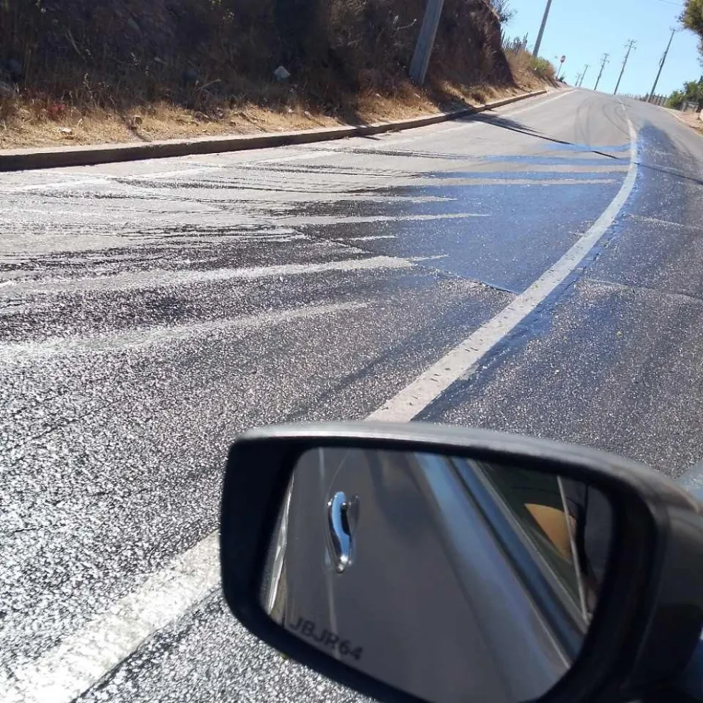 Derrame de carga agrícola genera riesgo vial en rutas del Limarí