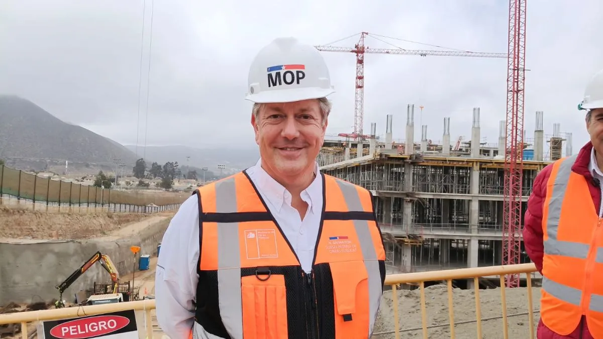 El subsecretario de Obras Públicas, Nicolás Balmaceda, en su visita a la Región de Coquimbo.