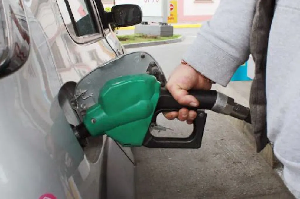 Pescadores artesanales demandan apoyo estatal ante alza de combustibles