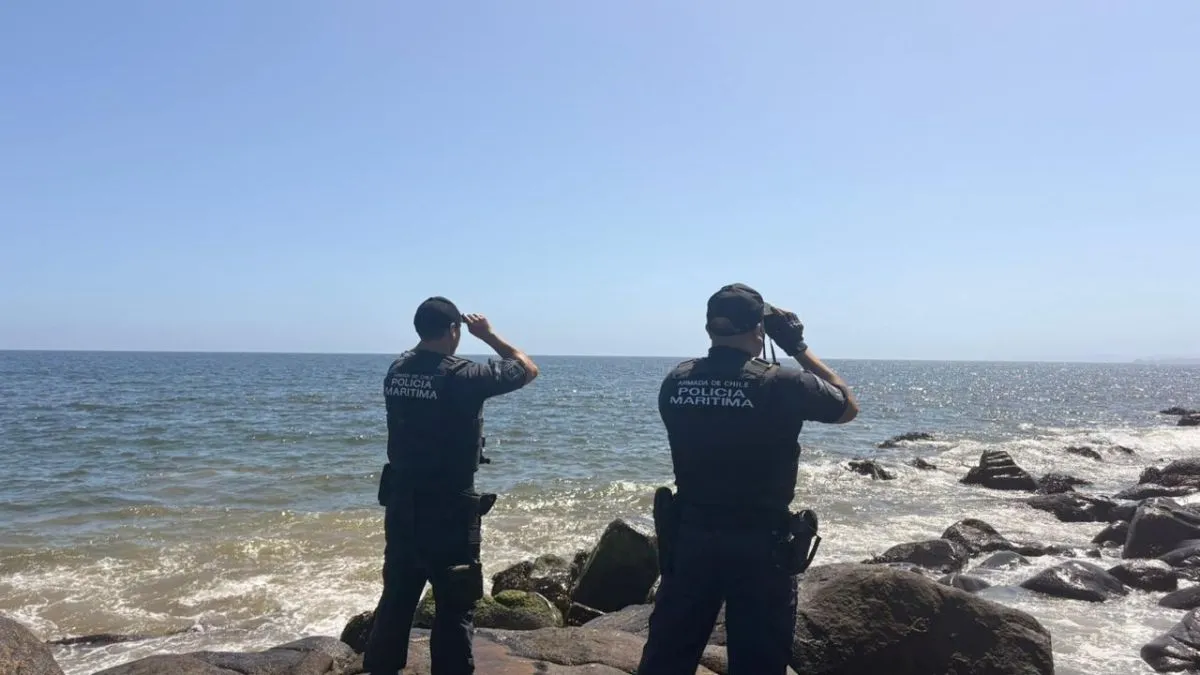 Continúa búsqueda de pescador desaparecido tras hundimiento de embarcación en Coquimbo