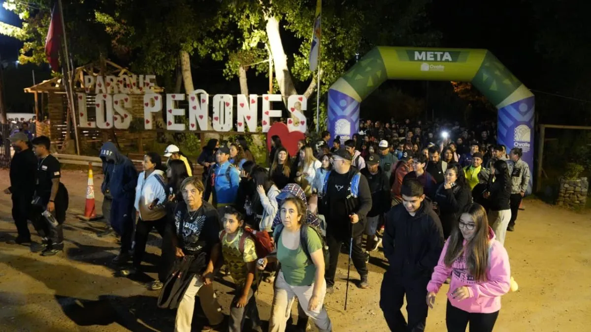 Trekking nocturno en Ovalle atrae multitud Trekking nocturno en Ovalle atrae multitud