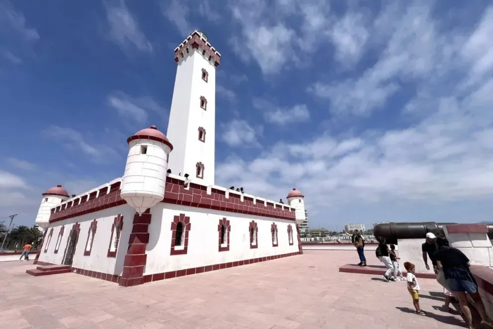El origen e historia del Faro Monumental