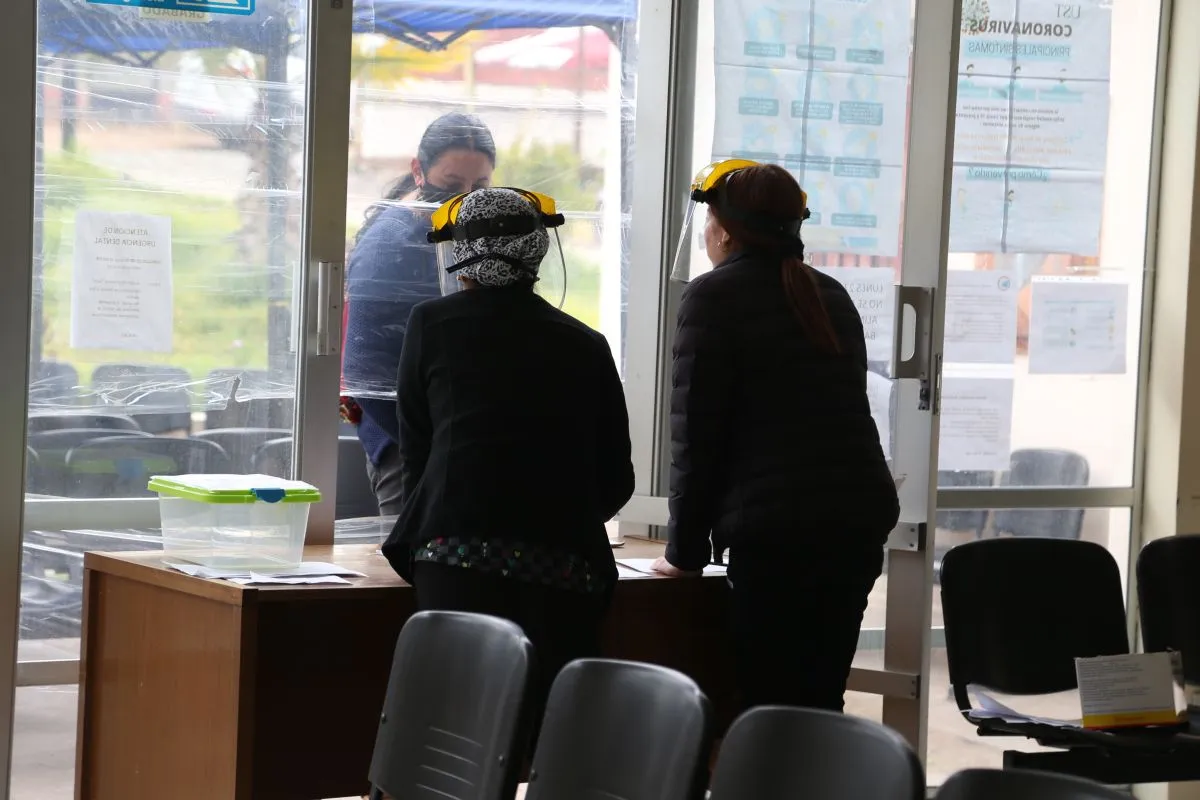 Comienza a regir el uso obligatorio de mascarillas en servicios de urgencia