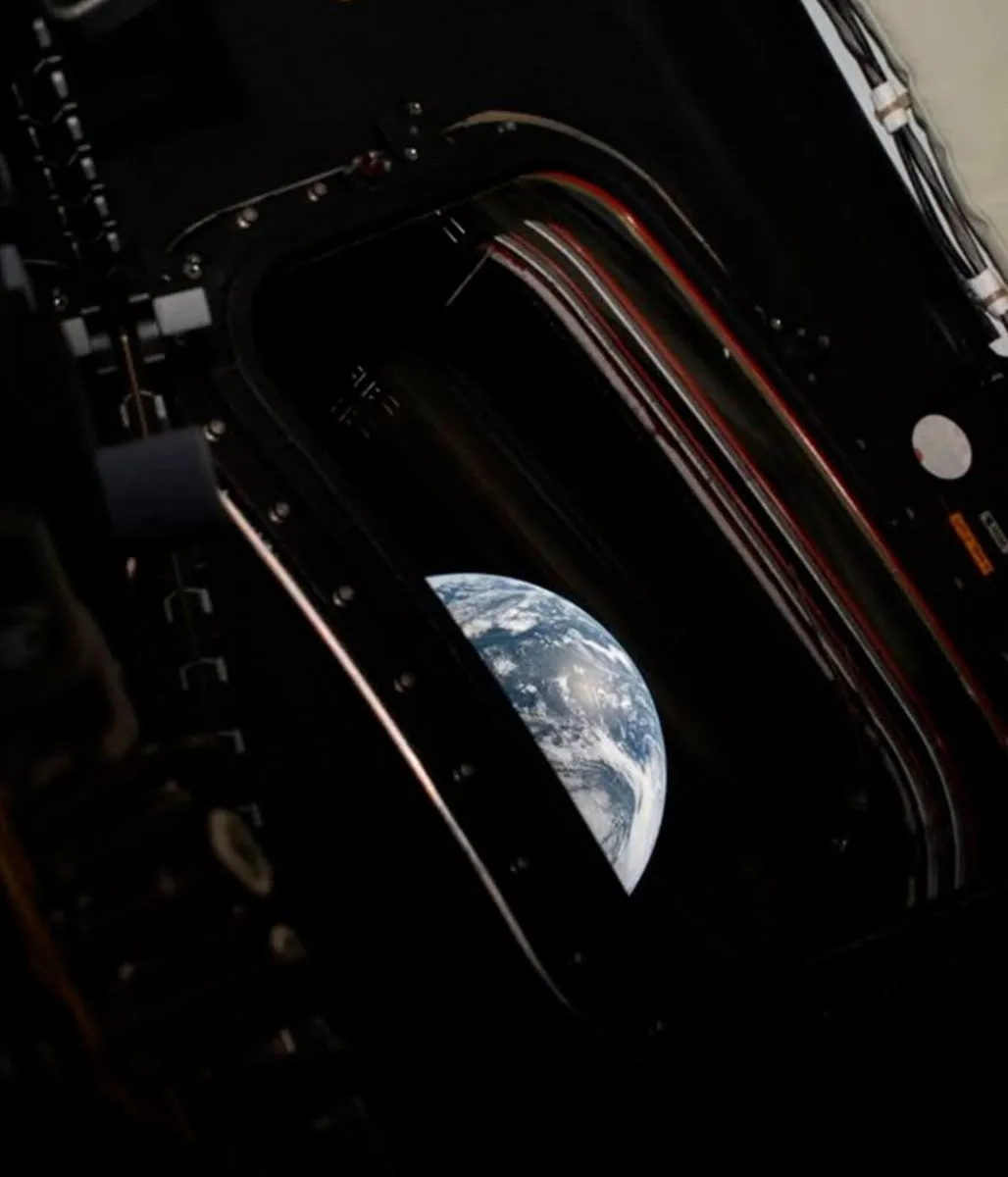 Artemis II avanza rumbo a la Luna y la NASA publica nuevas fotos