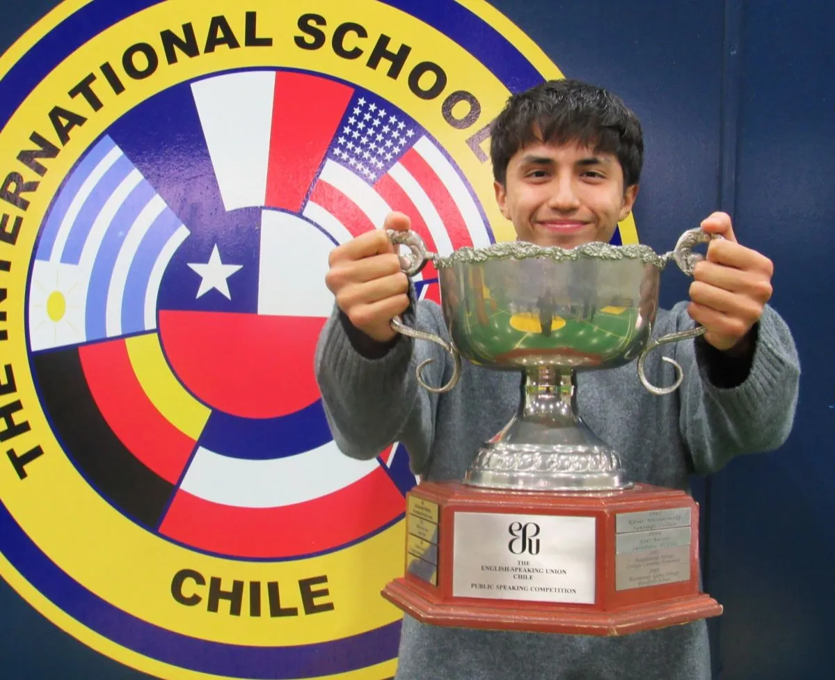 Joven serenense representará a Chile en concurso mundial de oratoria en inglés