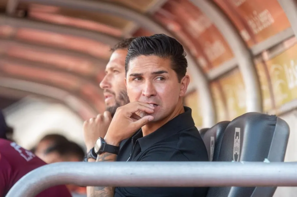 Pese a la abultada derrota, el entrenador insistió en que el resultado no refleja del todo lo ocurrido en cancha. (FOTO: Cristian Silva) 