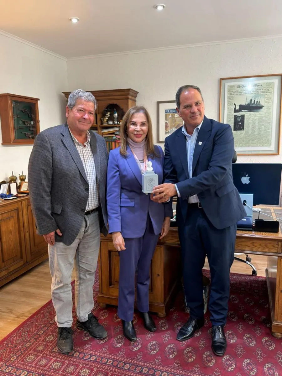 Universidad de La Serena felicita a Diario El Día por 82 años Universidad de La Serena felicita a Diario El Día por 82 años