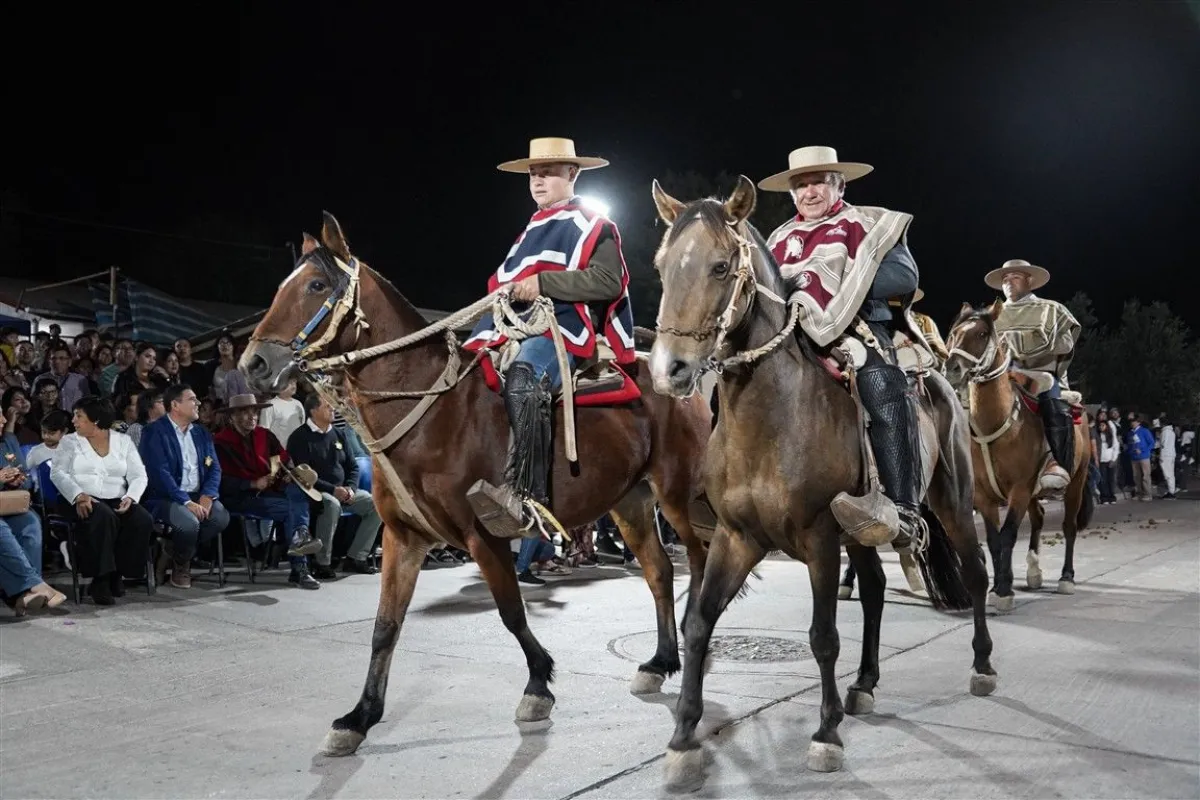 Vecinos de Villa El Palqui conmemoran su aniversario con desfile y actividades