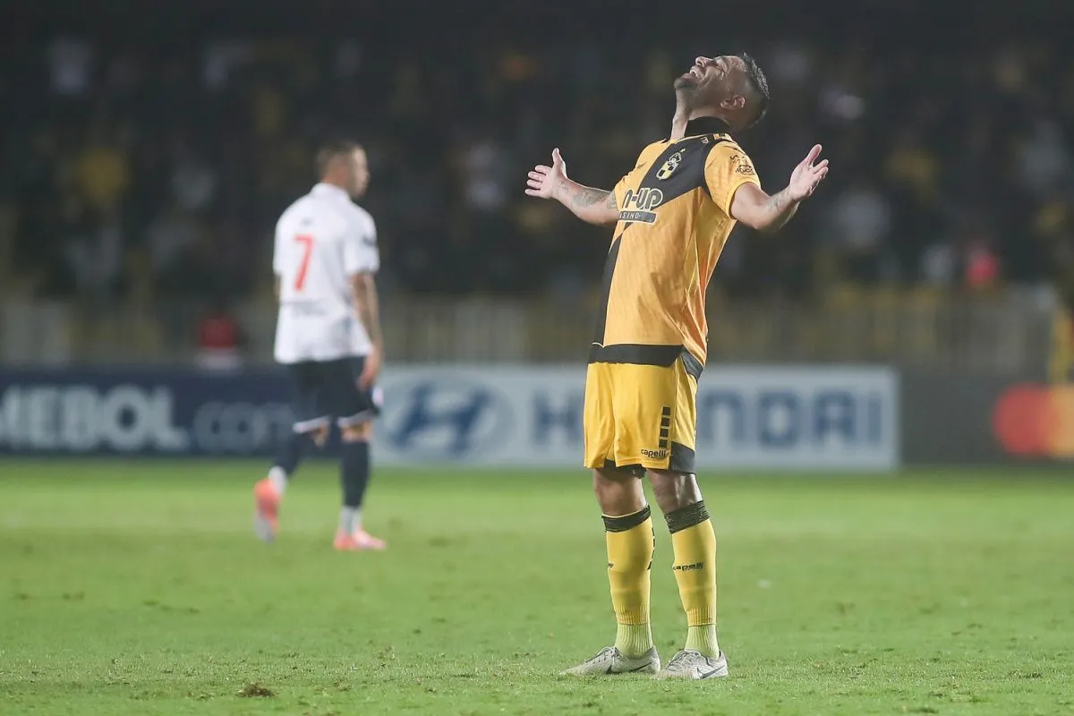 $48.000: Hinchas de Coquimbo Unido ya compran entradas para Lima