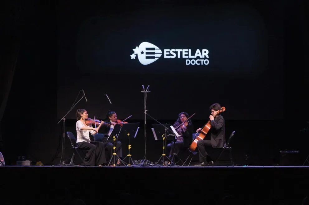 El plan contempla la creación de un catálogo web que facilitará a los empresarios la búsqueda y contratación directa de artistas locales, categorizados por género y formato. (Foto: Cedida)