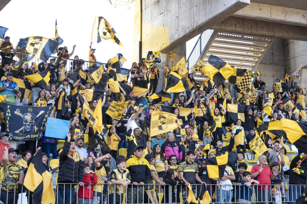 Bajo el llamado “Apoyemos juntos al Pirata”, la invitación es a llenar la galería norte con banderas, camisetas y toda la energía para acompañar al Barbón. (FOTO: Cedida)