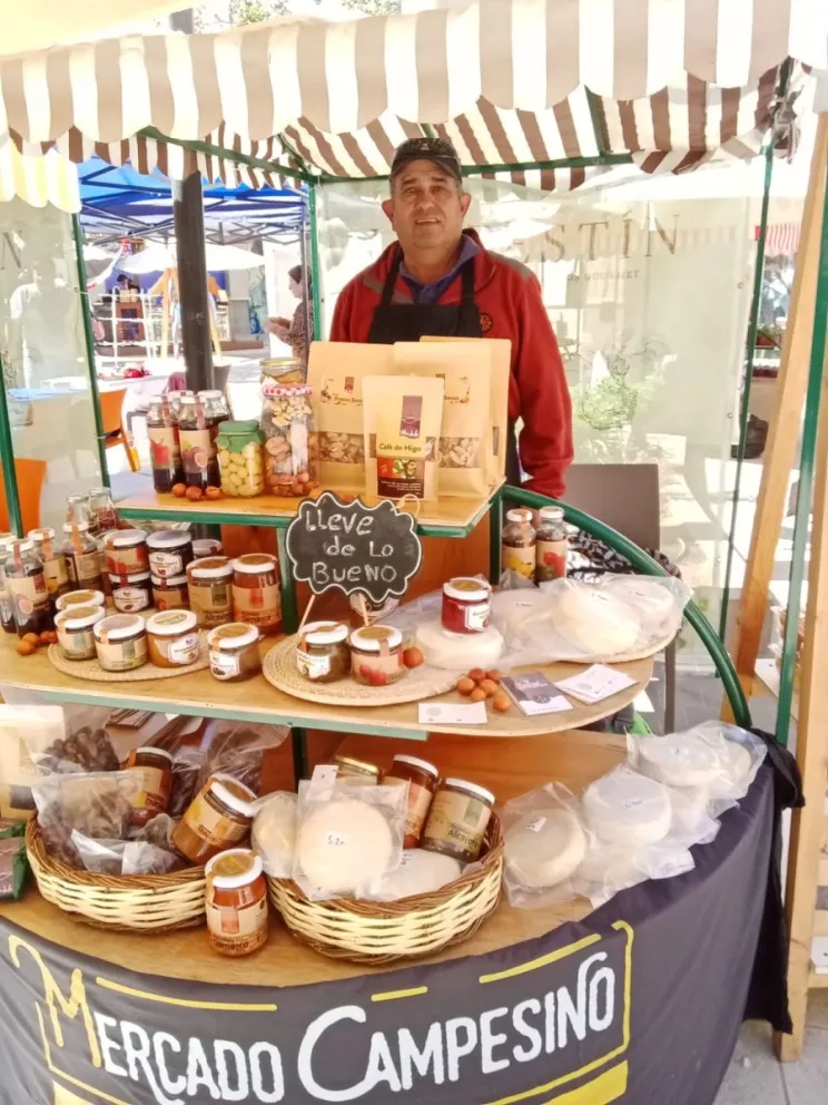 De agricultor a productor caprino: la reinvención a través del queso de cabra
