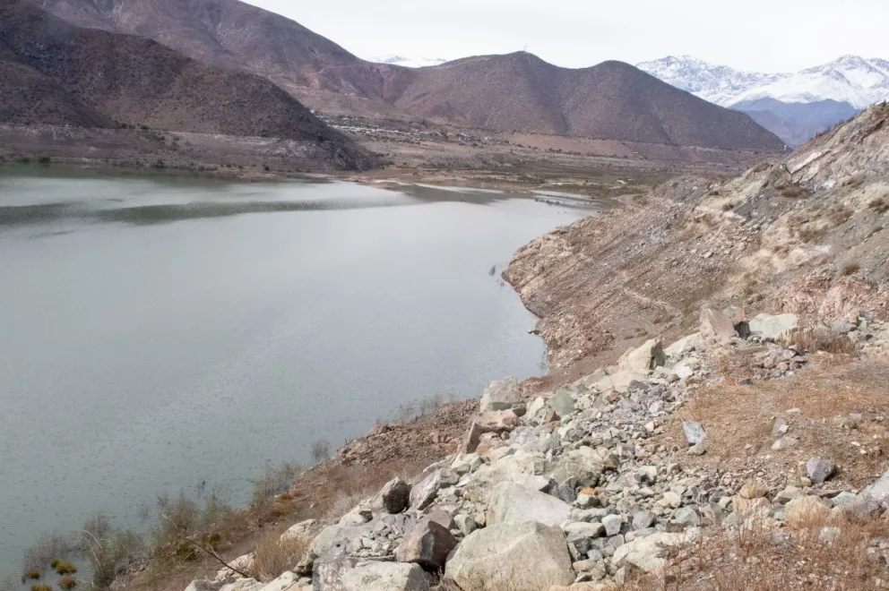 Pese al 13% de capacidad que tiene el embalse Puclaro, sigue siendo la principal fuente de abastecimiento de agua para La Serena y Coquimbo. (Foto: Cristian Silva)