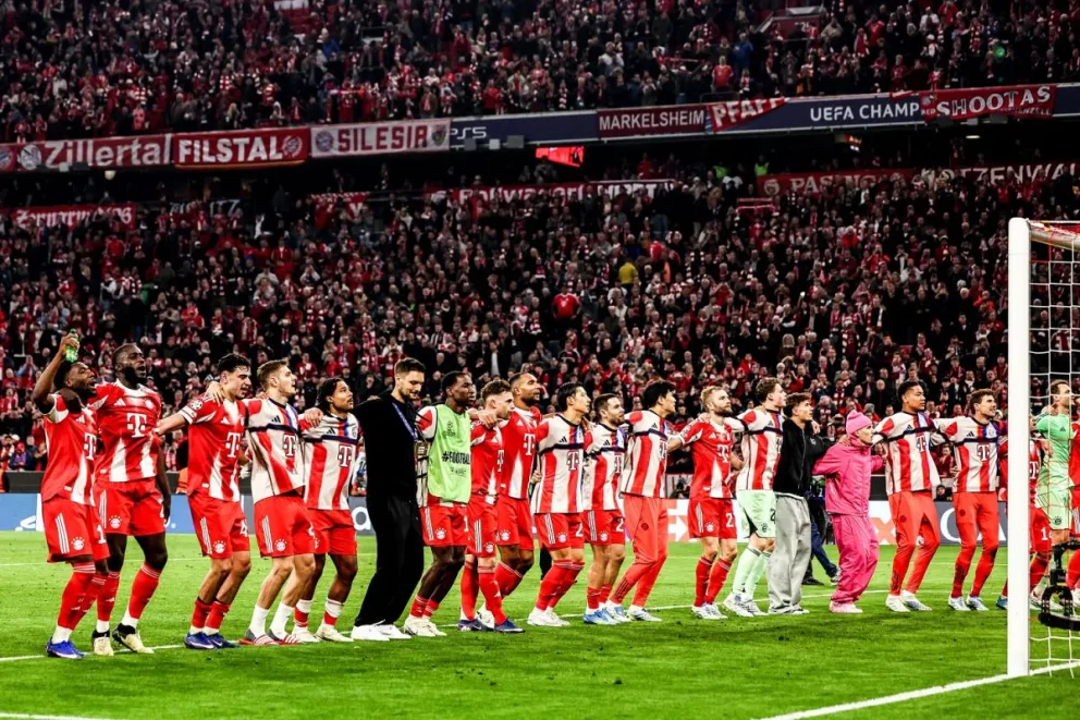 Imagen del festejo del cuadro alemán tras vencer en los cuartos de final al Real Madrid. (Foto: EFE)