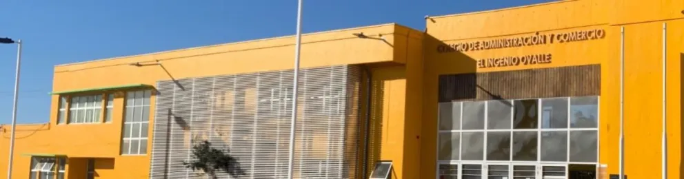 Profesores del colegio El Ingenio realizaron manifestación de “brazos caídos” denunciando presuntos episodios  de violencia. (Foto: El Ovallino)