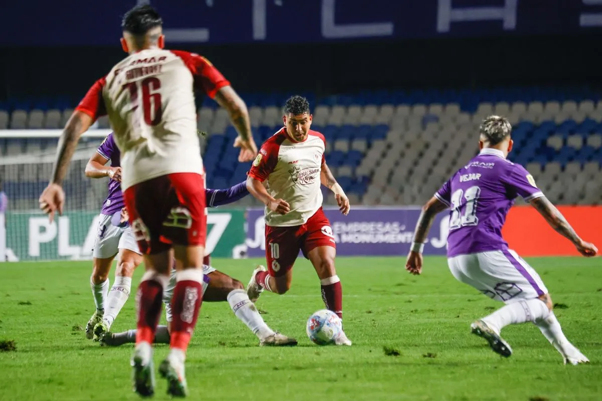 Noche de VAR: La Serena iguala en un partidazo en Concepción