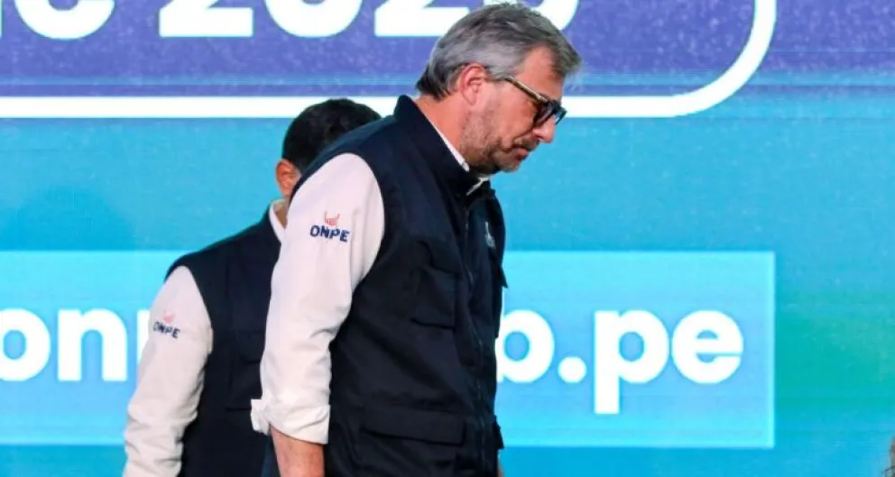 Piero Corvetto calificó su salida como “necesaria e impostergable” y aseguró su total disposición a colaborar con las investigaciones que se desarrollen. (Foto: EFE)