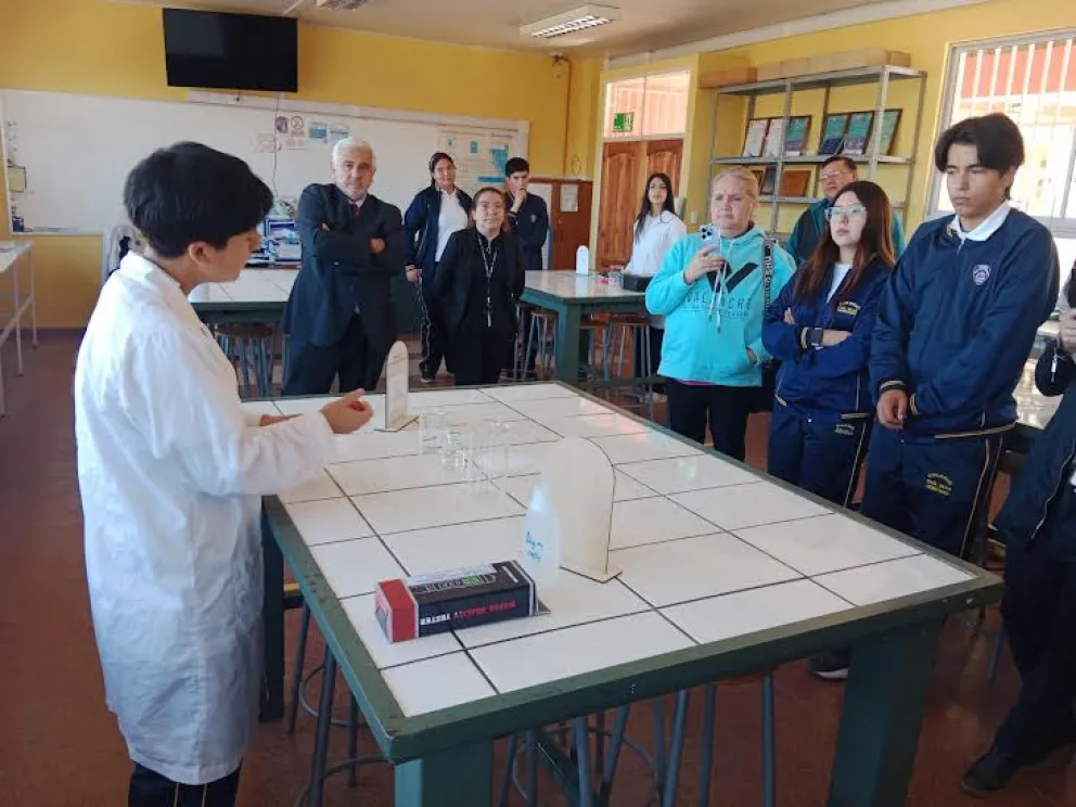 Estudiantes de Ovalle lideran proyecto de riego con aguas atmosféricas