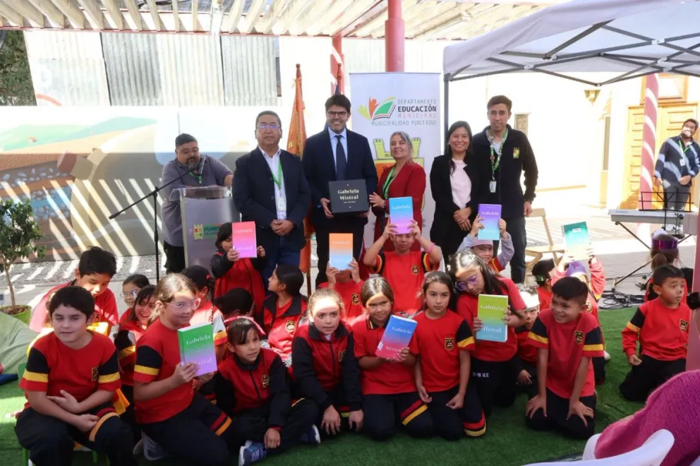 Niñas y niños de Punitaqui participaron en la conmemoración del Día del Libro, instancia que promovió la lectura y el acceso a la cultura en la comuna.