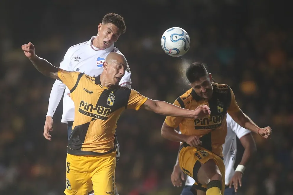 La CONMEBOL imputó a Coquimbo infracciones a múltiples normativas, incluyendo disposiciones del Manual de Clubes, el Reglamento de Seguridad y el Código Disciplinario. (Foto: EFE)