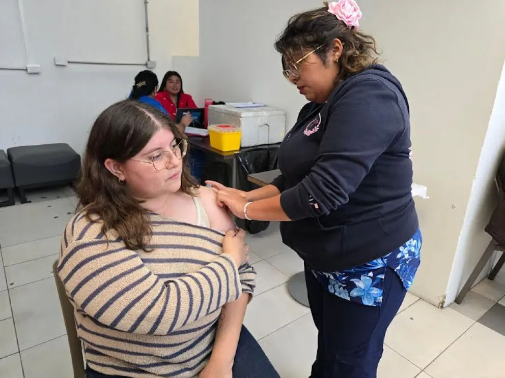 Coquimbo lidera preocupante rezago en vacunación y suma punto de inmunización en mall