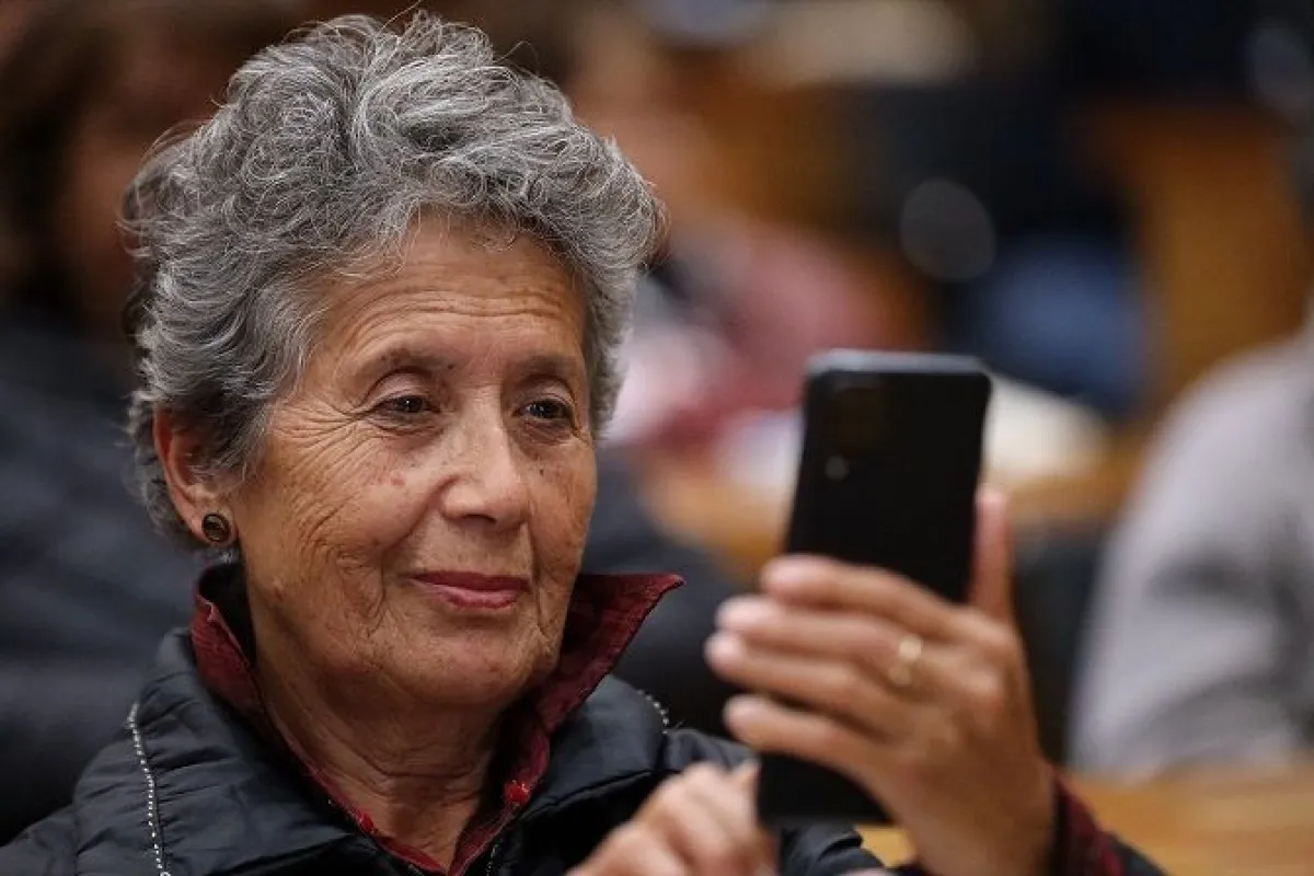 200 personas mayores culminan taller de empoderamiento digital