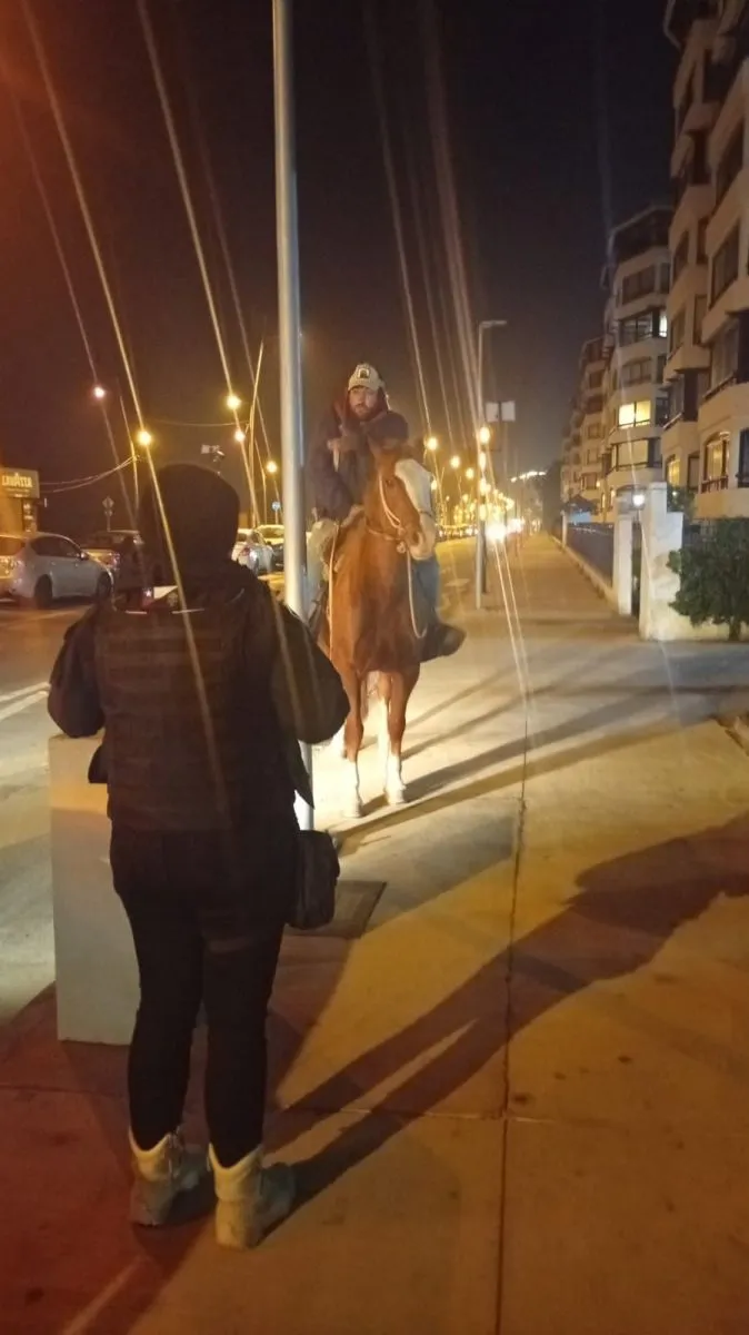 Jinete ebrio detenido tras persecución en Avenida del Mar