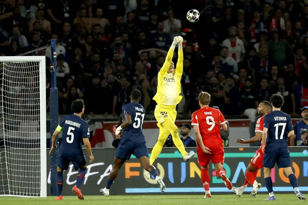 Un tremendo partido protagonizaron PSG y Bayern en la semifinal de ida de la Champions League, duelo que terminó con victoria de 5-4 para el elenco francés. (Foto: EFE)