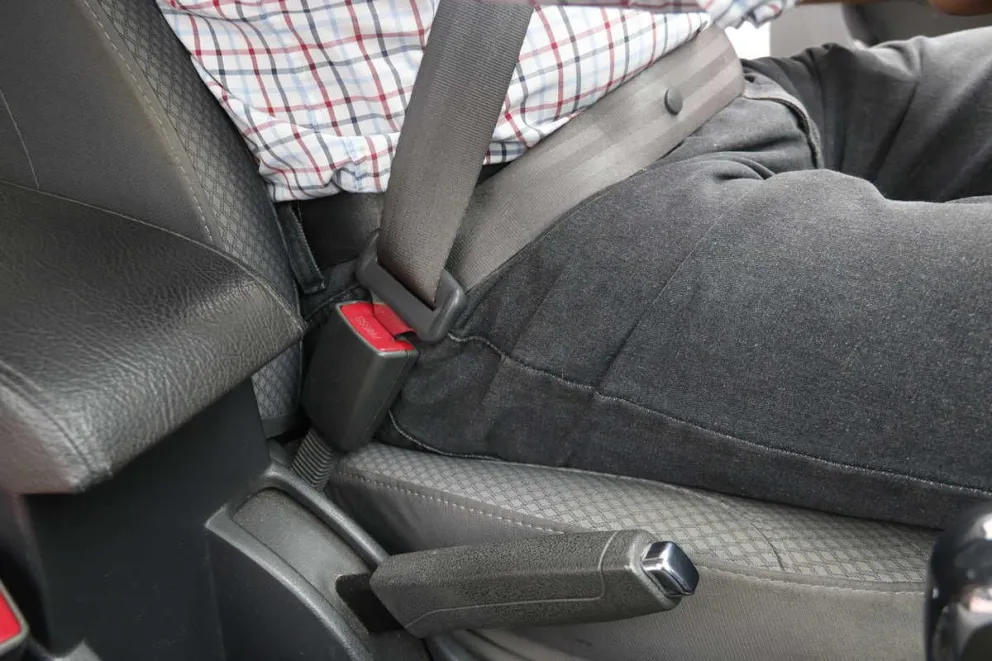 Cinturón de seguridad puede disminuir en un 50% las muertes