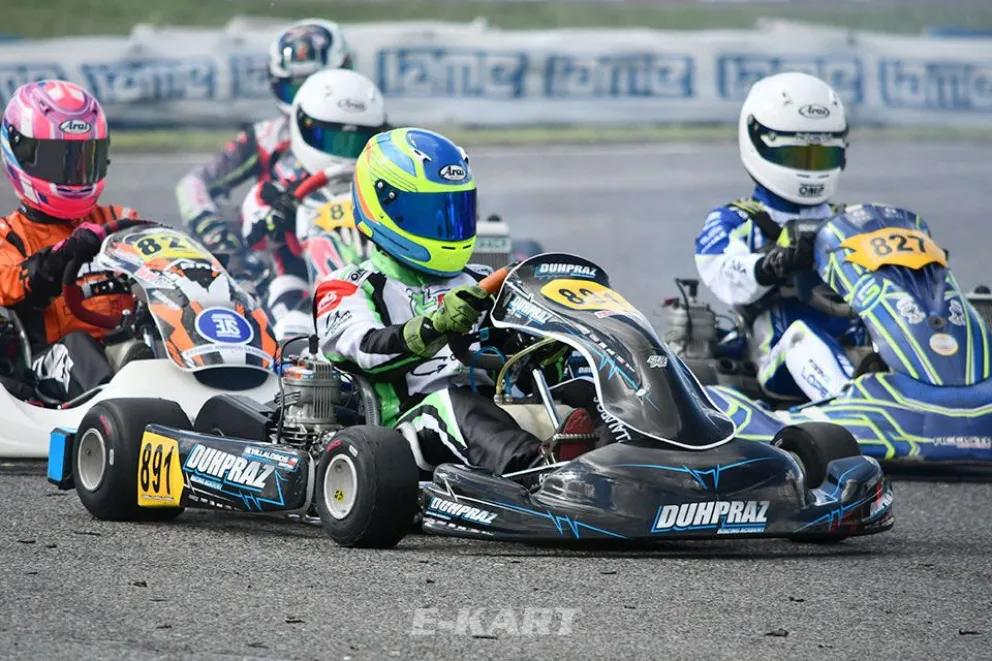 El piloto serenense agradeció a quienes lo acompañan y apoyan durante esta travesía, en especial a sus padres, a su mecánico y a su equipo. (Foto: ©Prensa E-Kart)