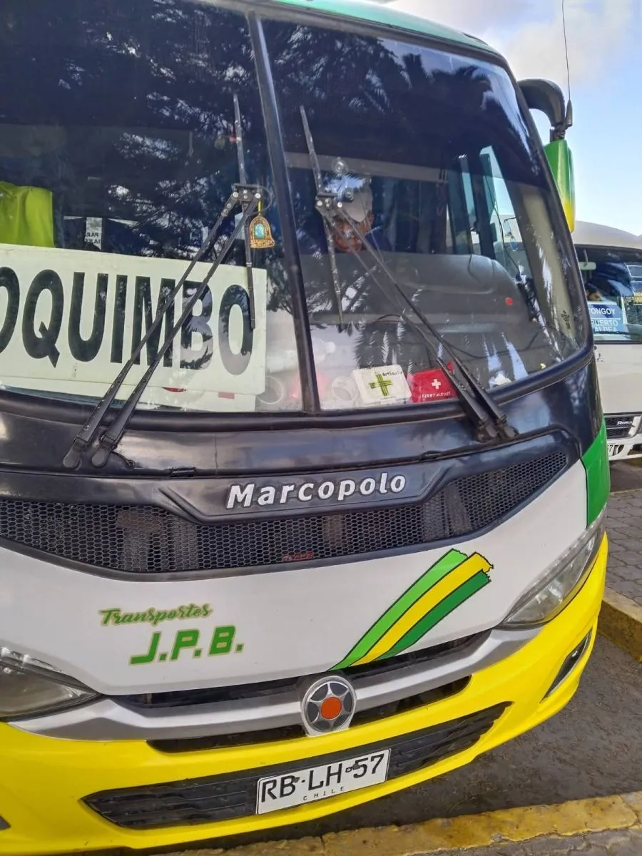 Usuaria denuncia a chofer de locomoción Tongoy–Coquimbo por no respetar tarifa rebajada a estudiantes