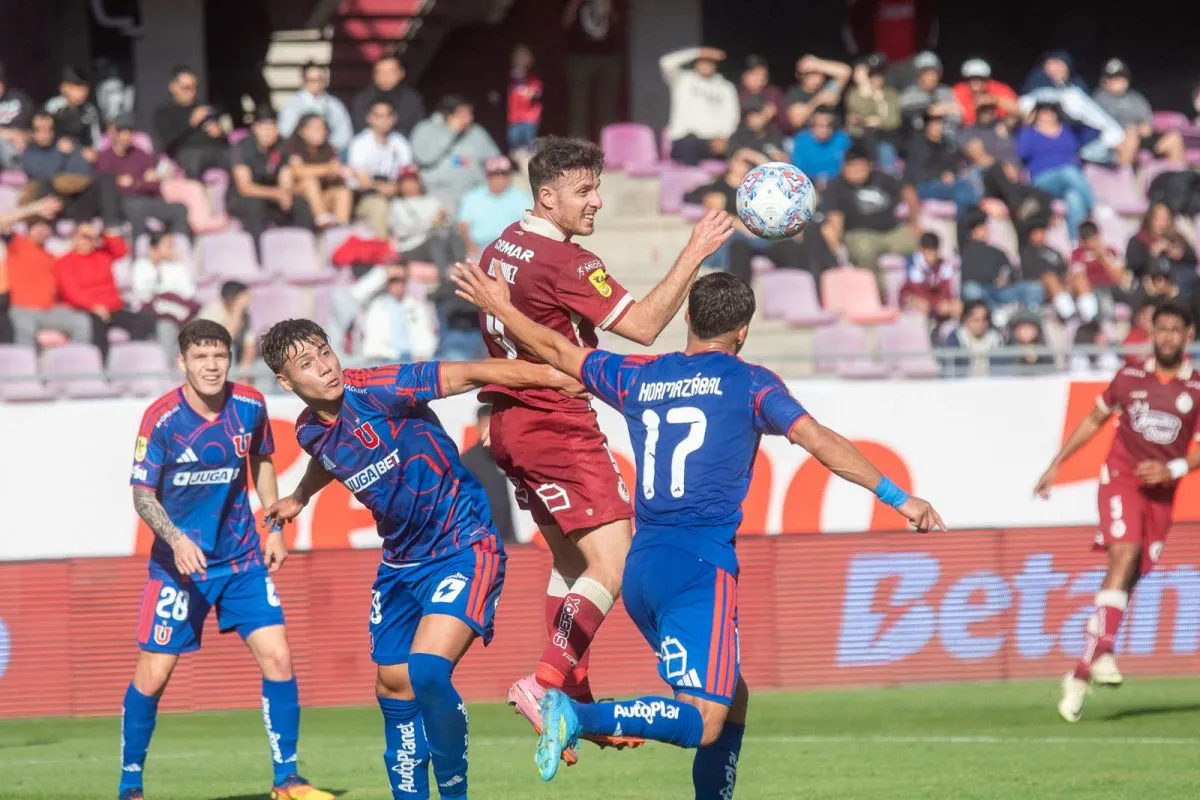 U. de Chile aplasta a La Serena con 5 goles a 0 y sube a la cima del Grupo D