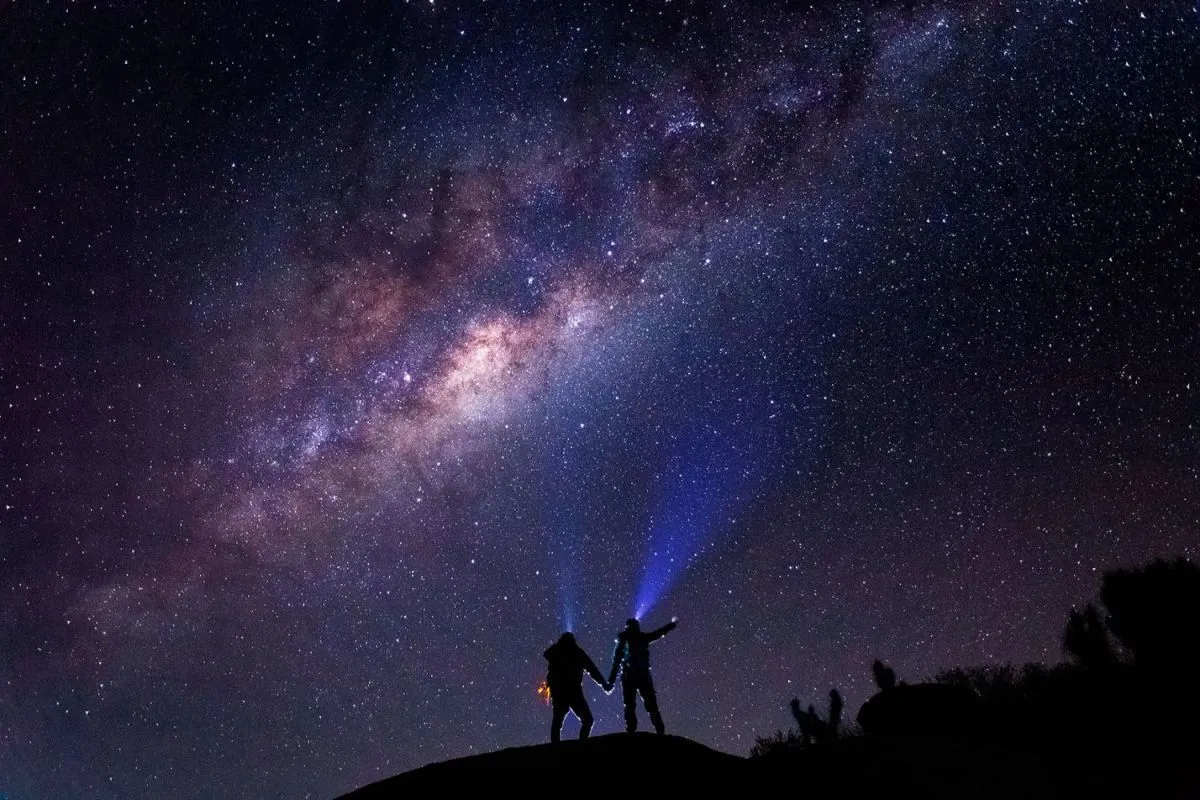 Lluvia de estrellas iluminará los cielos del Limarí: revisa cuándo y cómo verla