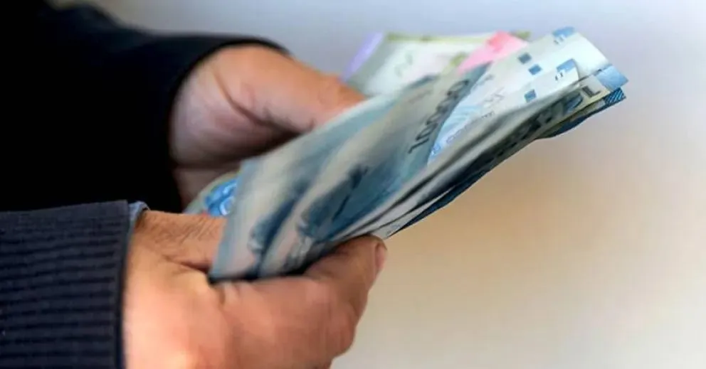 La propuesta de la CUT de subir el sueldo mínimo a $637 mil generó fuertes divisiones entre parlamentarios de la zona. (Foto: El Día)