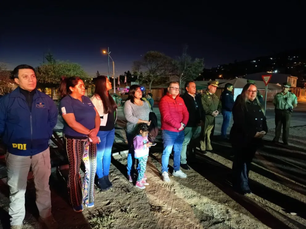 Autoridades regionales y comunales, junto a Carabineros, PDI y dirigentes vecinales, participaron del operativo “Seguridad Total” en Punitaqui, enfocado en enfrentar el tráfico de drogas y fortalecer la seguridad en la comuna (FOTO: Cedida)