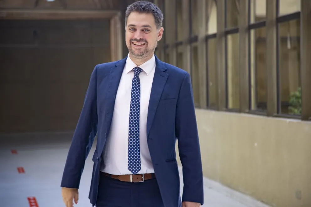 El diputado del PS, Daniel Manouchehri, disparó sin titubeos contra el gobierno, criticando su manejo en temas tan sensibles como la seguridad y la economía. (Foto: Cedida)