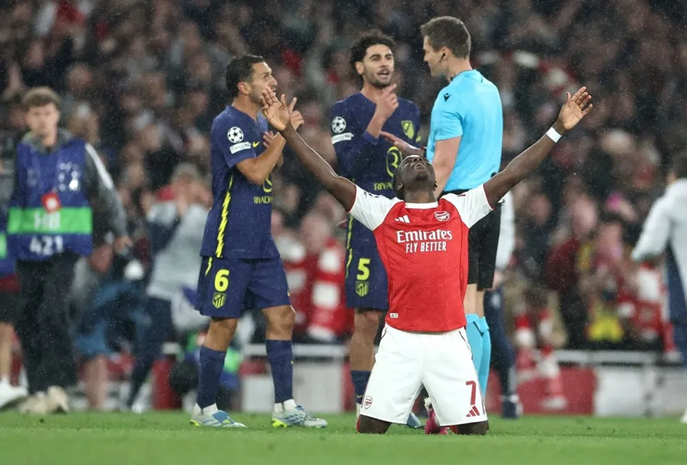 El Arsenal escribió una nueva página dorada en su historia internacional. Con un solitario tanto de Bukayo Saka, aseguró su clasificación a la gran final de la Liga de Campeones. (Foto: EFE)
