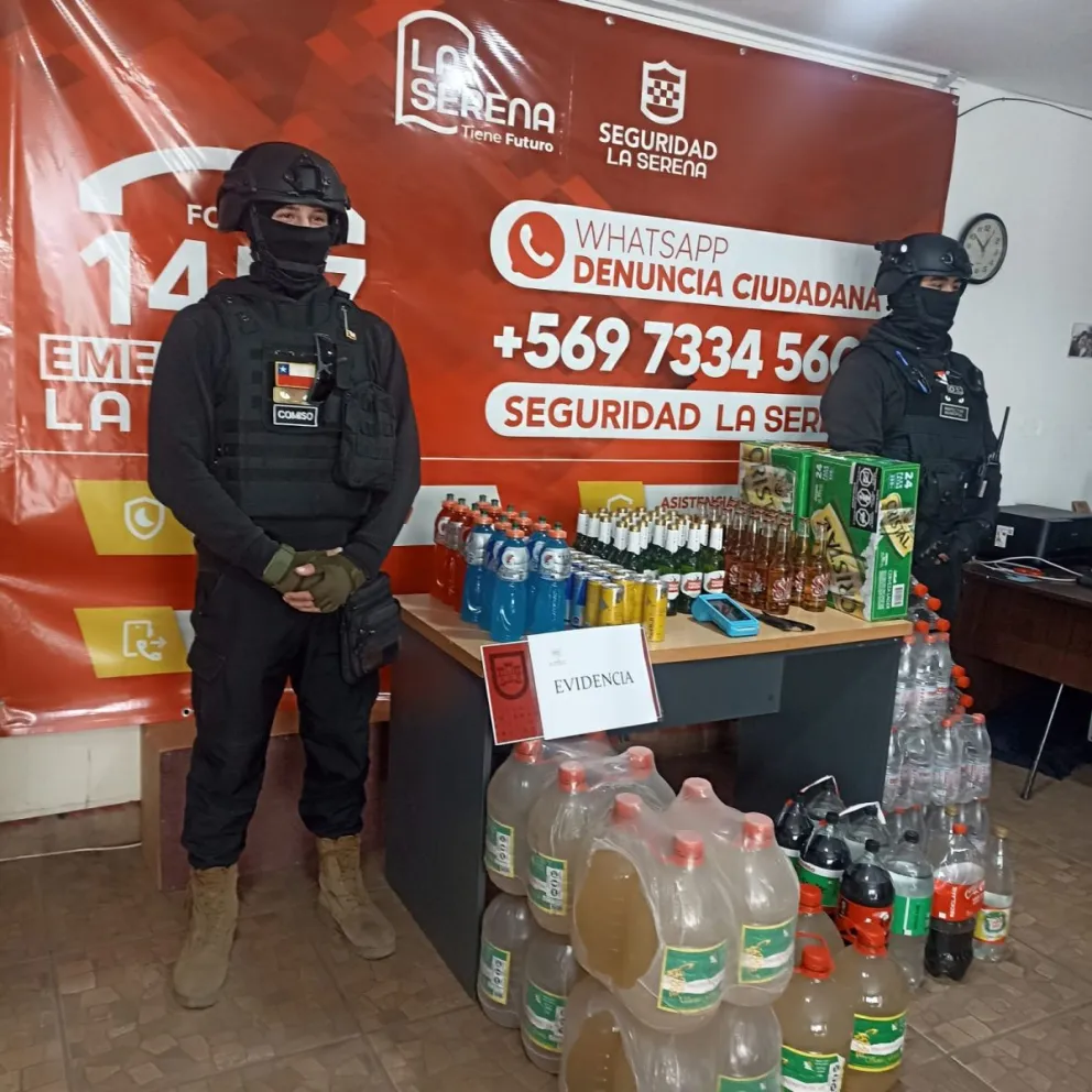 En la imagen, parte de la mercadería incautada por personal de seguridad de La Serena en la fiesta clandestina registrada en una parcela de calle Los Nísperos. (Foto: Cedida)