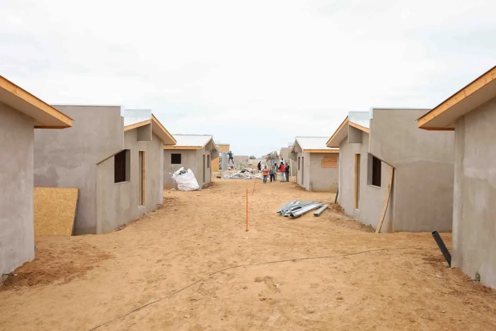 El proyecto habitacional Brisas del Mar es una iniciativa que beneficiará a 92 familias de Tongoy y cuya entrega se ha visto retrasada por trabas administrativas. (Foto: Cedida)