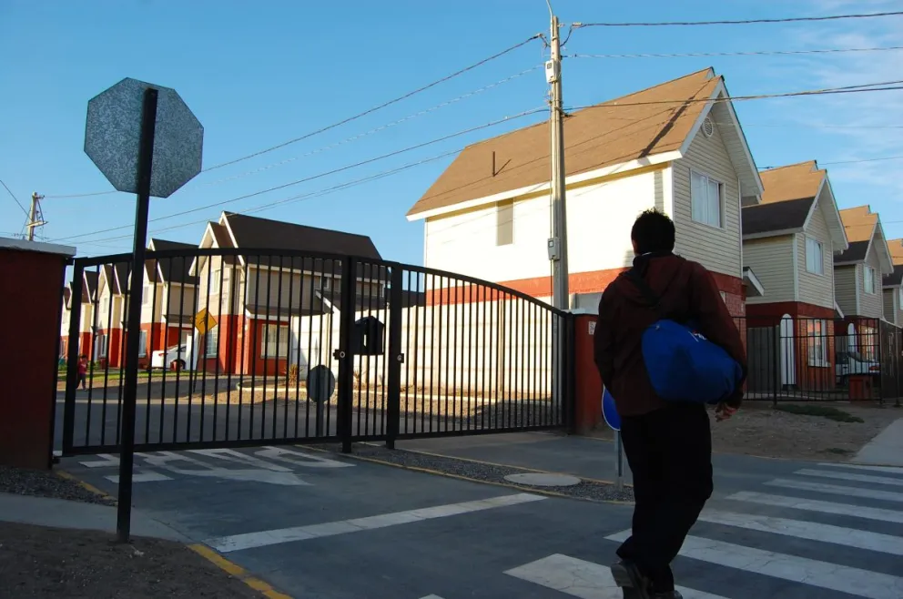 Alarmas, cámaras y rejas son parte de la nueva normalidad de los barrios. (Foto: Cedida)