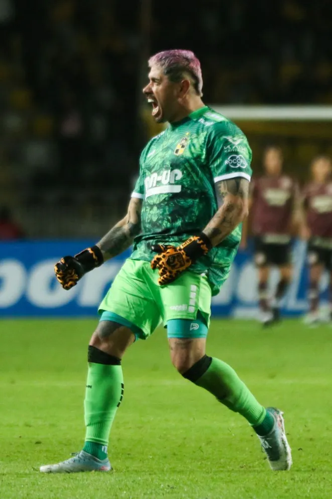 El portero aurinegro consideró que el gol de Universitario fue producto de una desatención y que, con orden, lograron revertir el marcador en el segundo tiempo.
