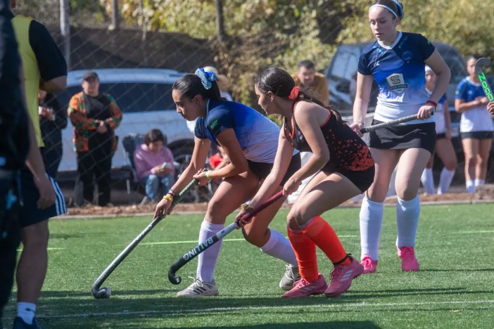 La organización de la fecha final del hockey 5 estará a cargo de los clubes Norvic y Elqui. (Foto: Cristian Silva)